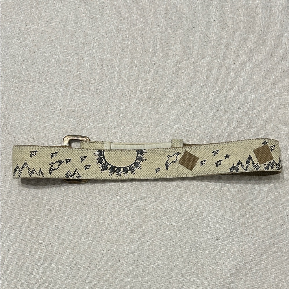Free People We the Free Belt Studded Canvas Mountain Design and Large Buckle - Picture 9 of 13
